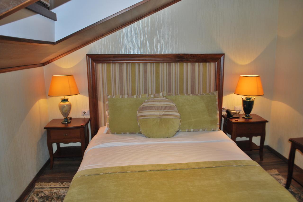 Hotel Vila Sigal Корча Экстерьер фото